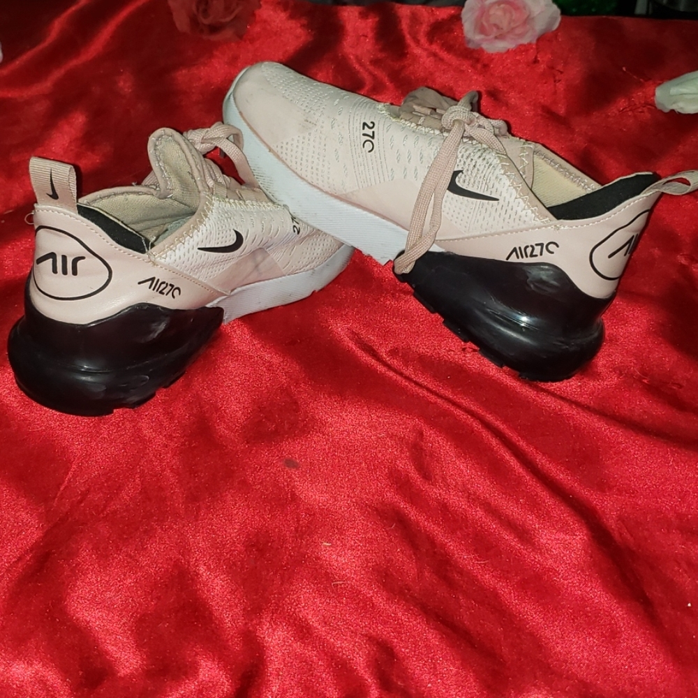 270 Nike Air